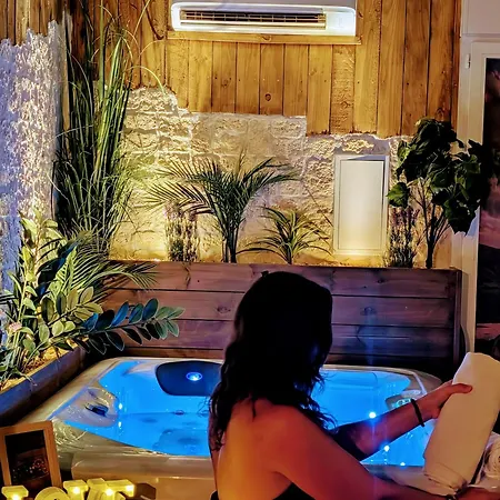 Apartment Les Spas De La Mer, Appart&spa Canopee, 100m De La Plage, Le Grau-du-Roi